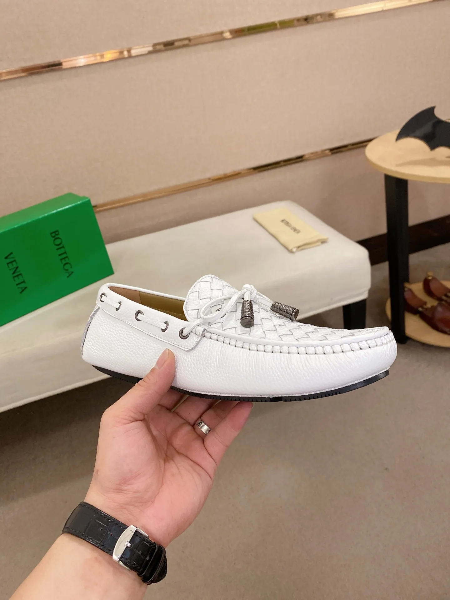 Men's shoes 💰 400💰 (Niu Li + Niu Pad) [BV] latest hot style‼ ️Casual men's shoes, uppers imported deer pattern first-layer cowhide ➕Full imported cowhide lining✔️Exquisite workmanship, excellent foot feel, special rubber soles✔️, cool and fashionable, the latest fashion, fashionable outsole, hurry up. Code number: 38-44 (can be customized to 37.45, non-refundable)